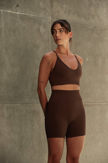 Shorts Essence Marrom