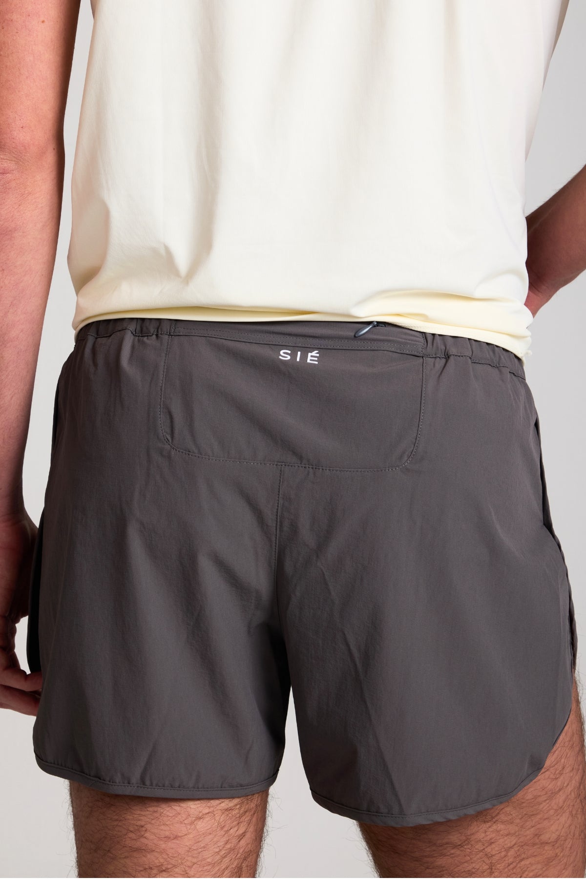 Shorts Runner Flex Chumbo