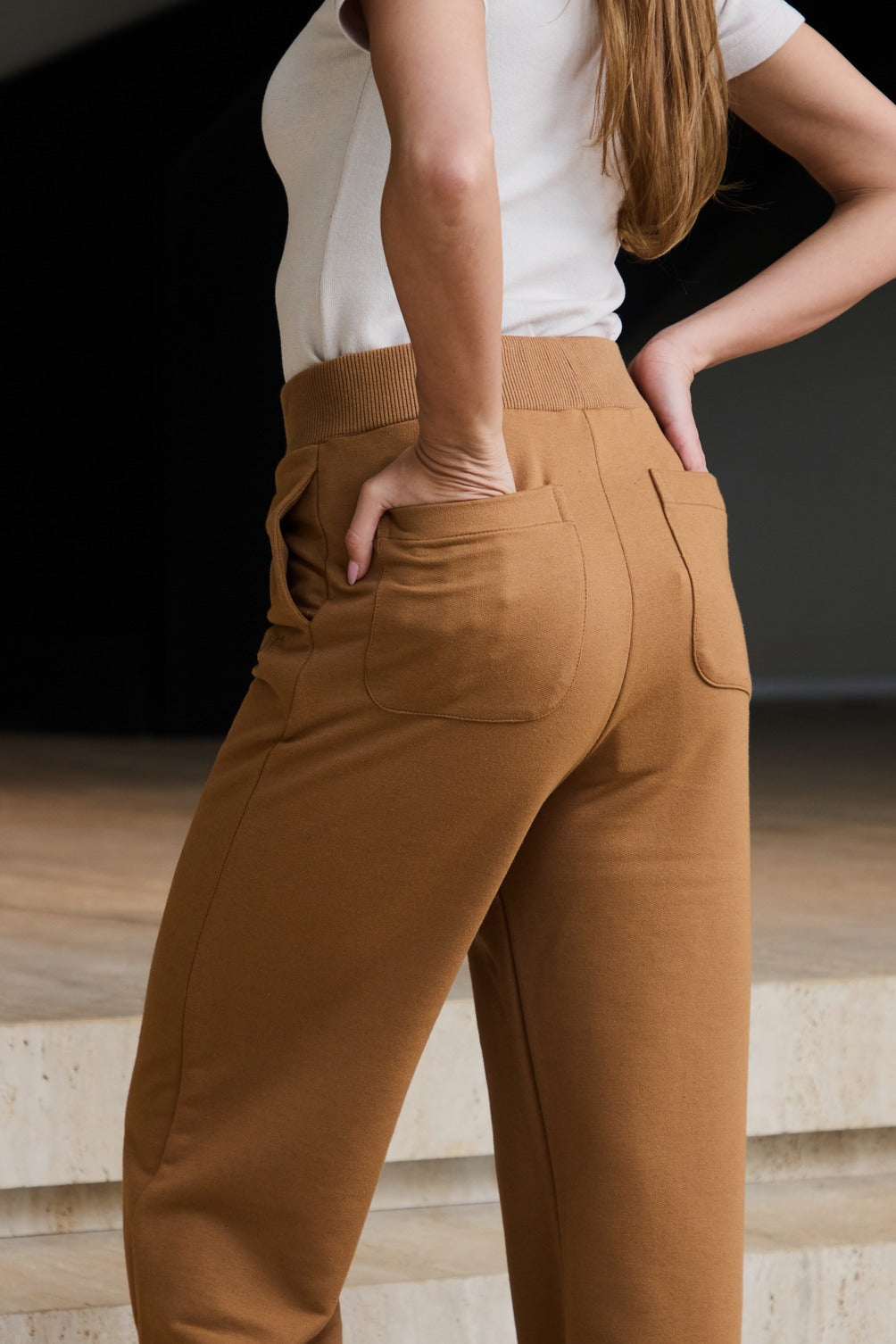 Calça Ease Moletom Avelã